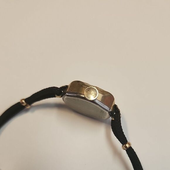 Vintage Gruen 10K Gold Filled Watch 1940s Safety Chain Veri Thin main image 4